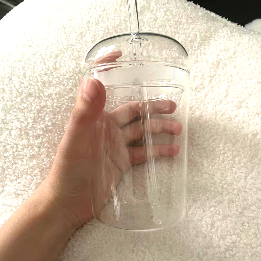 Glass tumbler with dome lid and Straw 450ml ZMDesigns